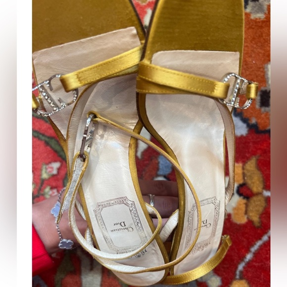 RARE Christian Dior Gold Satin Stiletto Heels 👠 - Picture 8 of 9